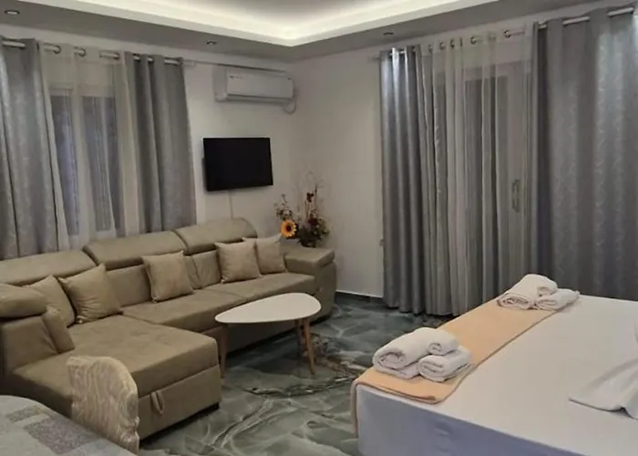 Veli Brothers Apartment Sarande
